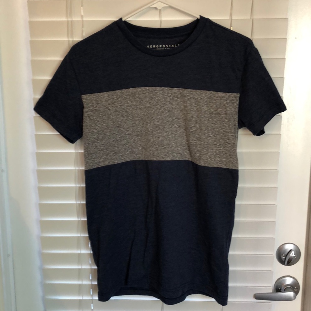 Great Condition Aeropostale short sleeve shirt XS